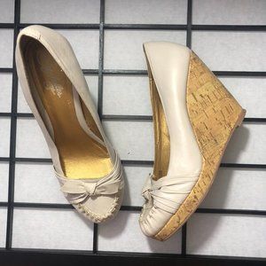 SEYCHELLES Wedge Bow Cream Leather Cork Block 8.5